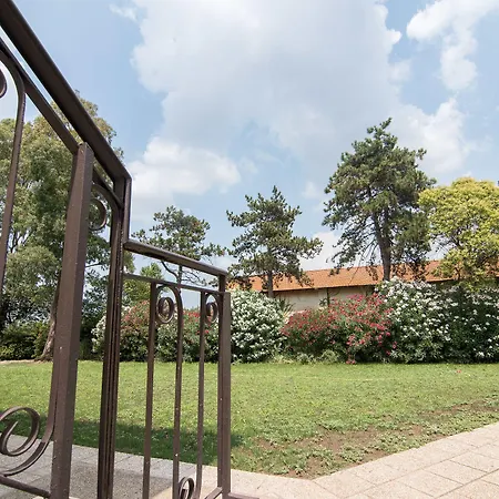 Degli Oleandri 2* Roma